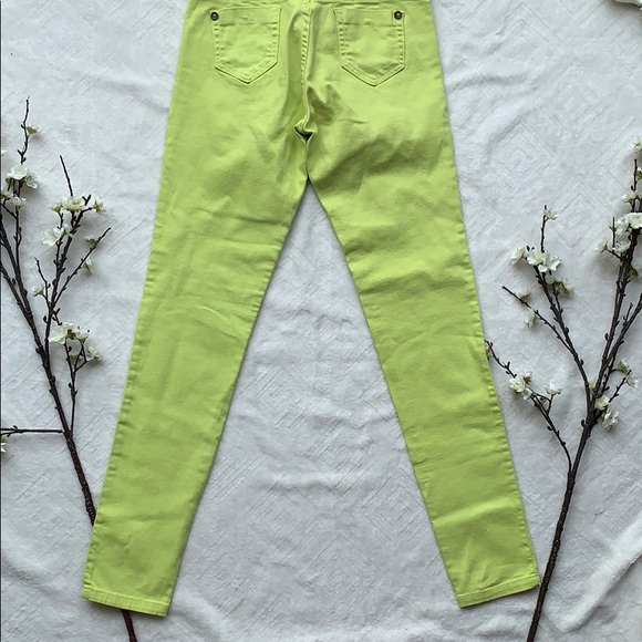 Colombian Jeans - Picture 10 of 16